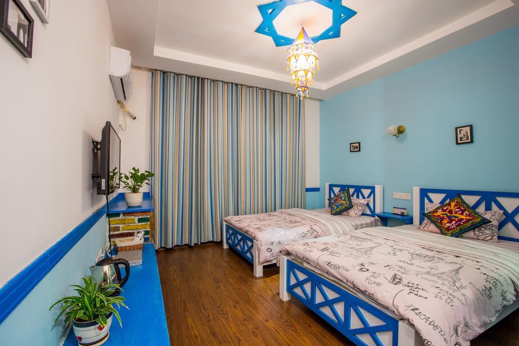Zhangjiajie April Hostel Room photo